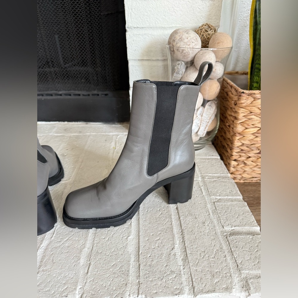 BY FAR Gray Leather Chelsea Boots 39 Chunky Heel Minimalist Luxury - Picture 5 of 12